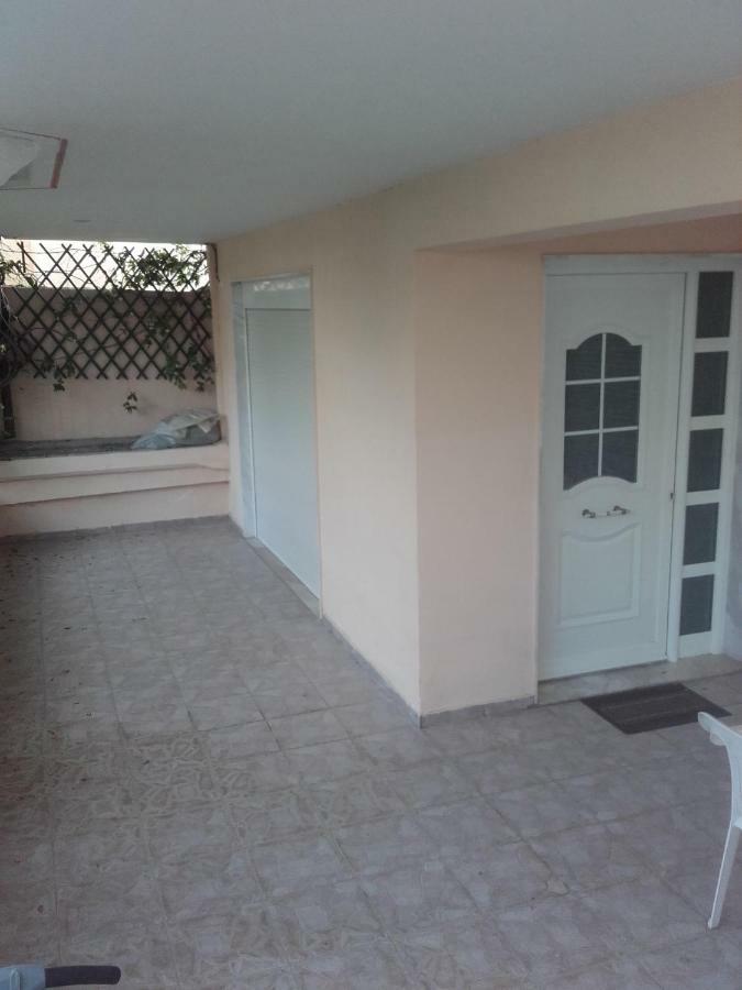 Solmar House Apartment Flogita Bagian luar foto